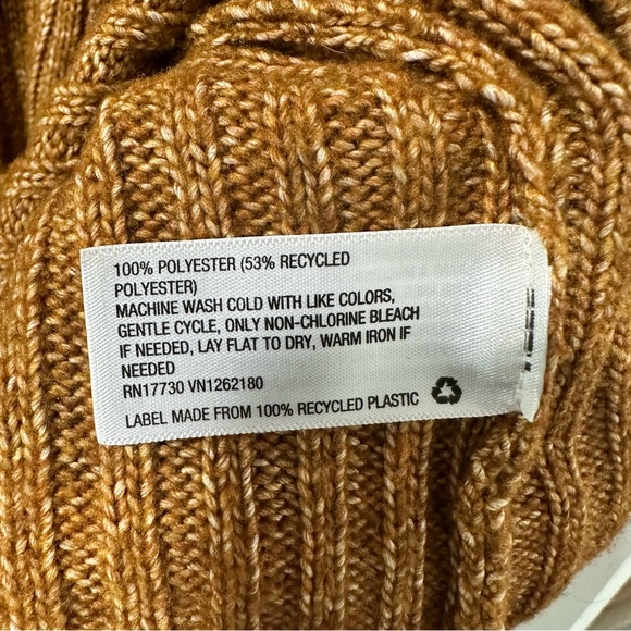 Cardigan - Picture 5 of 5